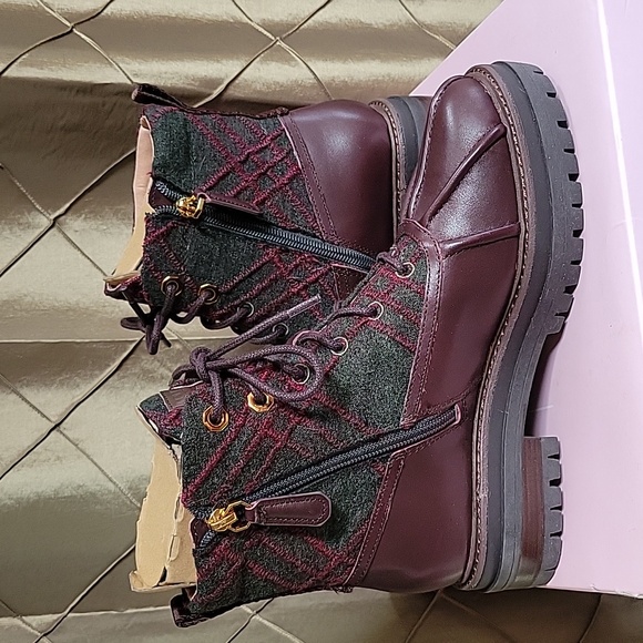 NWT- Louise et Cie ‘Sarni’ Leather Duck Boots - Picture 4 of 10